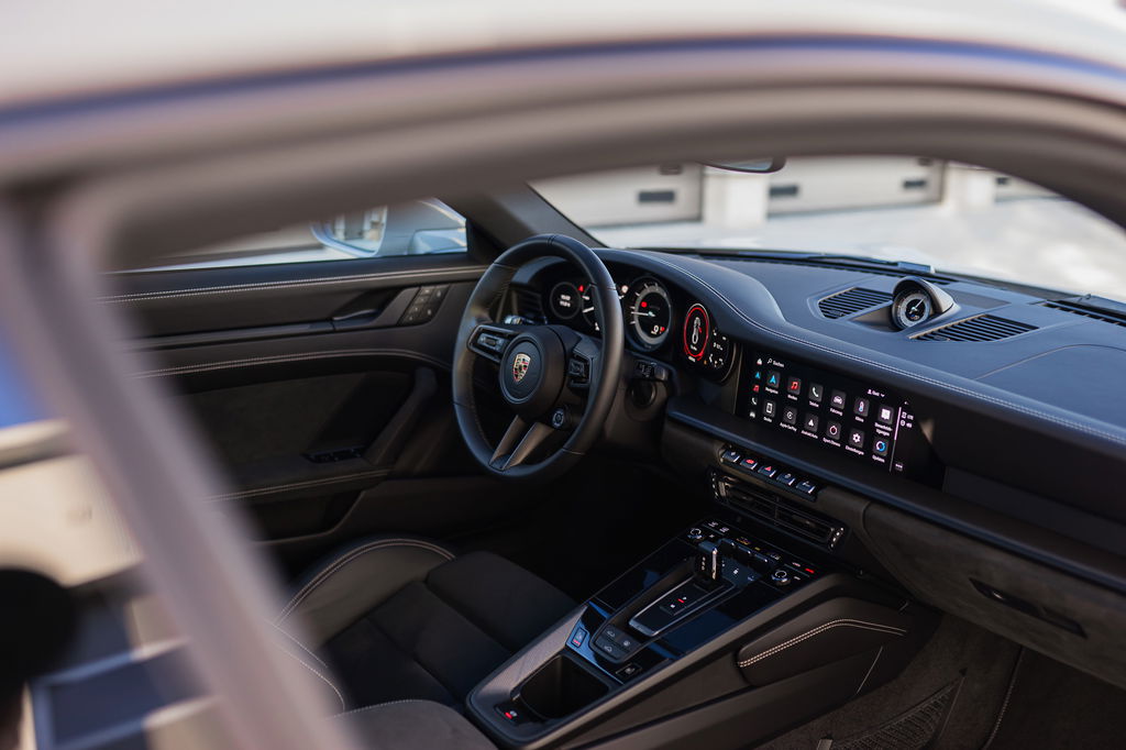 Porsche 992 Carrera GTS