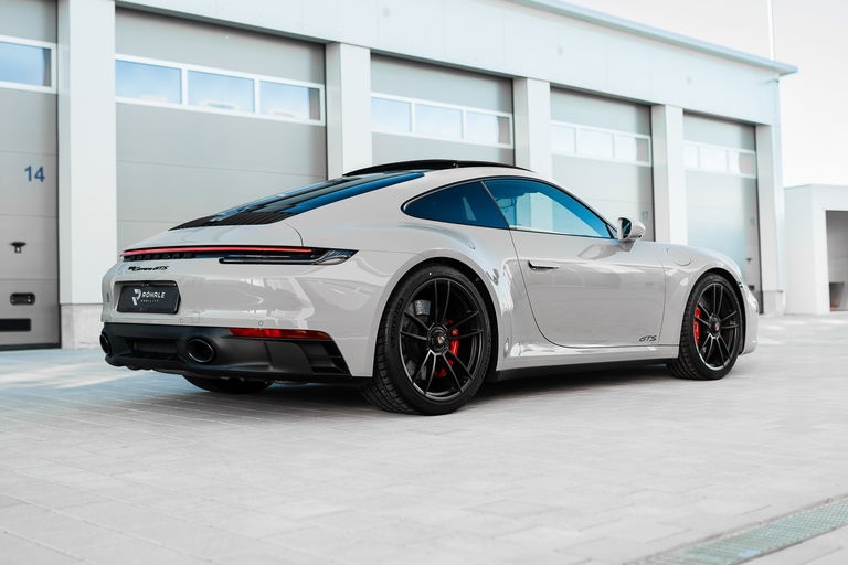 Porsche 992 Carrera GTS