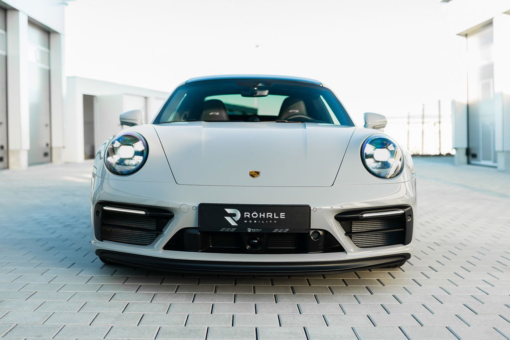 Porsche 992 Carrera GTS