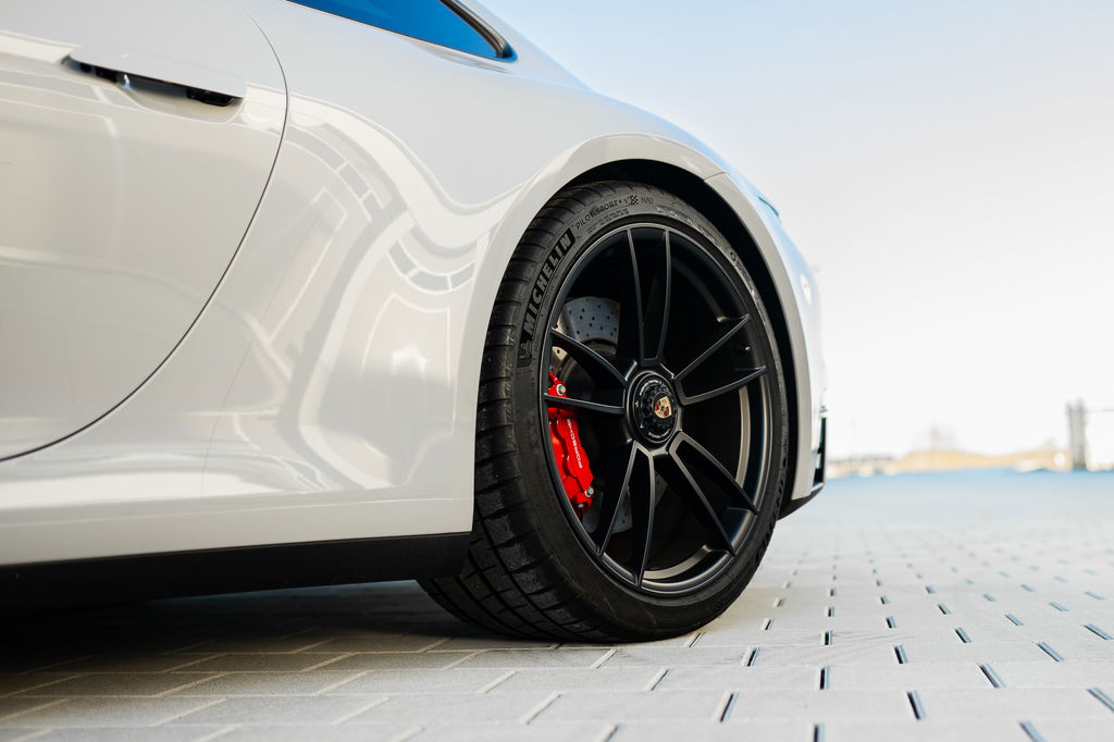 Porsche 992 Carrera GTS