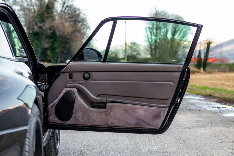 Porsche 993 Carrera 3.8