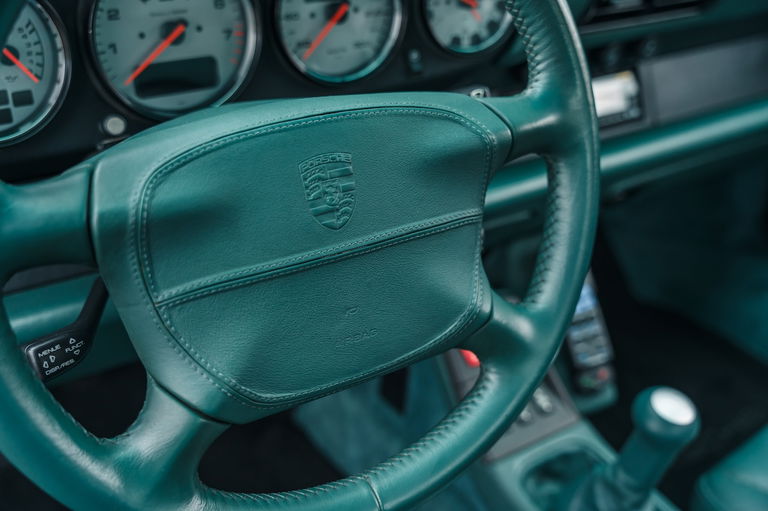 Porsche 993 Carrera 4S