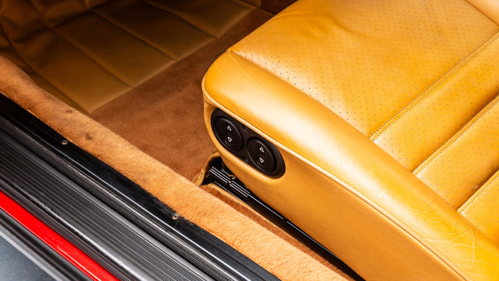 Porsche 911 Carrera 3.2 (US)