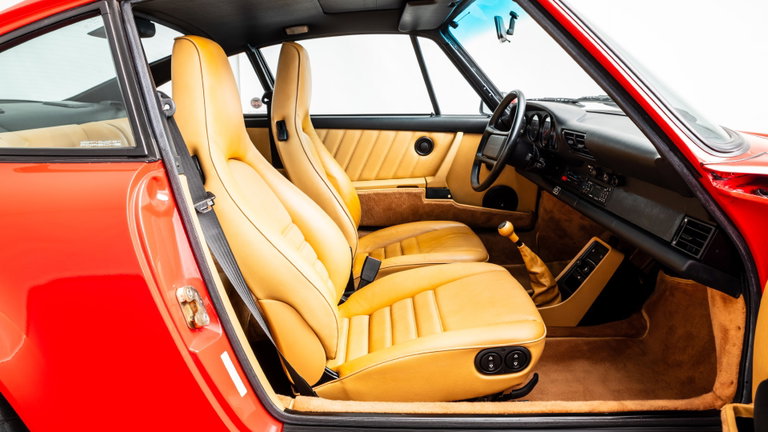 Porsche 911 Carrera 3.2 (US)