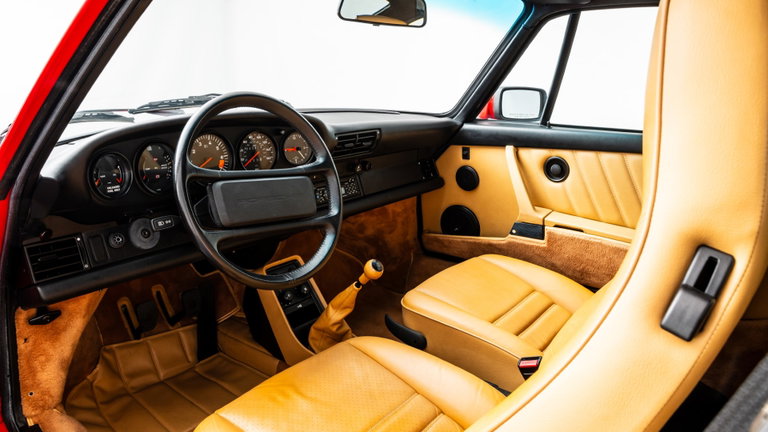 Porsche 911 Carrera 3.2 (US)