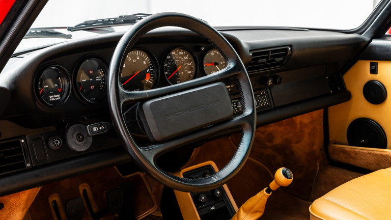 Porsche 911 Carrera 3.2 (US)