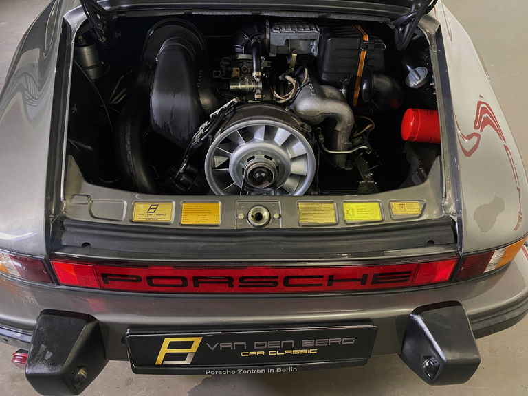 Porsche 911 Carrera 3.2