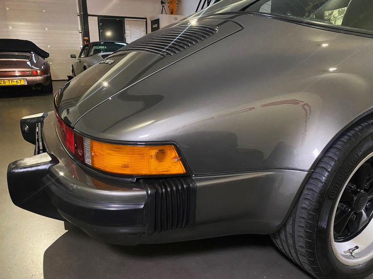 Porsche 911 Carrera 3.2