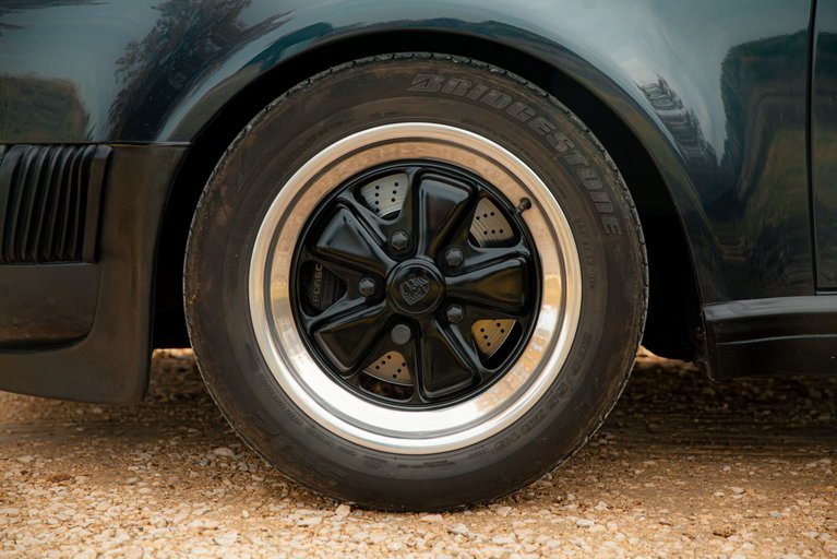 Porsche 911 Turbo 3.3 (US)