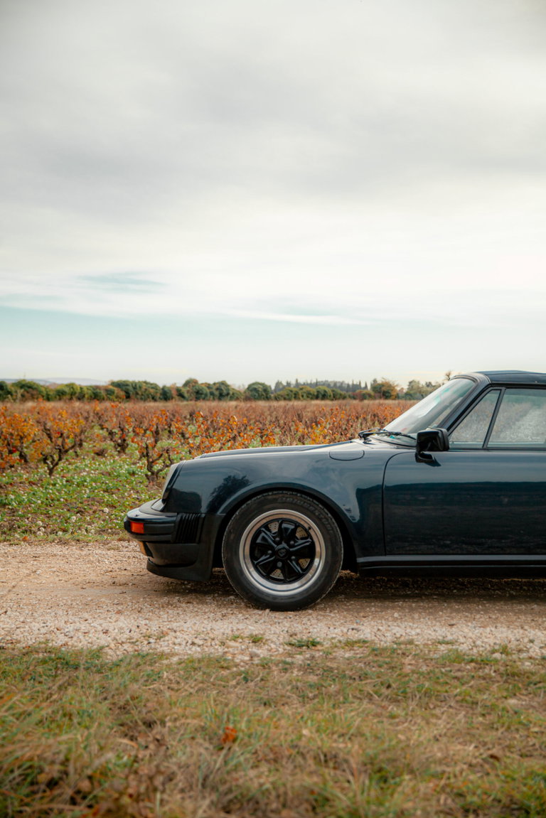 Porsche 911 Turbo 3.3 (US)