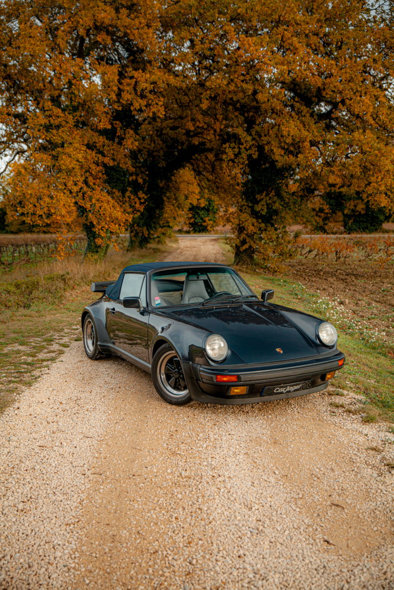 Porsche 911 Turbo 3.3 (US)