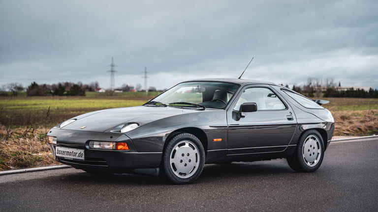 Porsche 928 S4