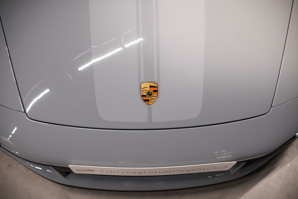 Porsche 992 Sport Classic