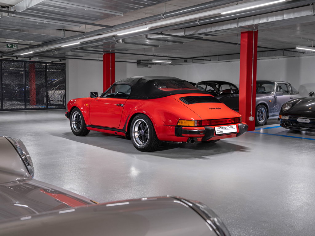 Porsche 911 Carrera 3.2 Speedster