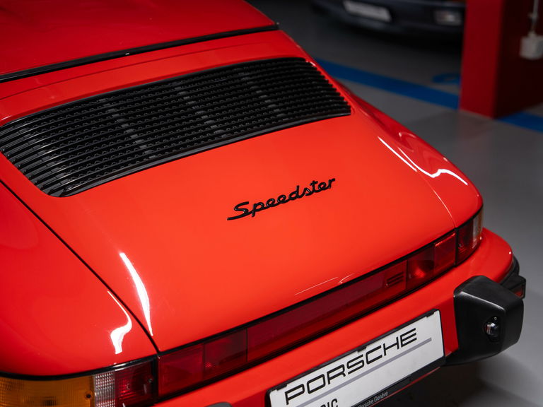 Porsche 911 Carrera 3.2 Speedster