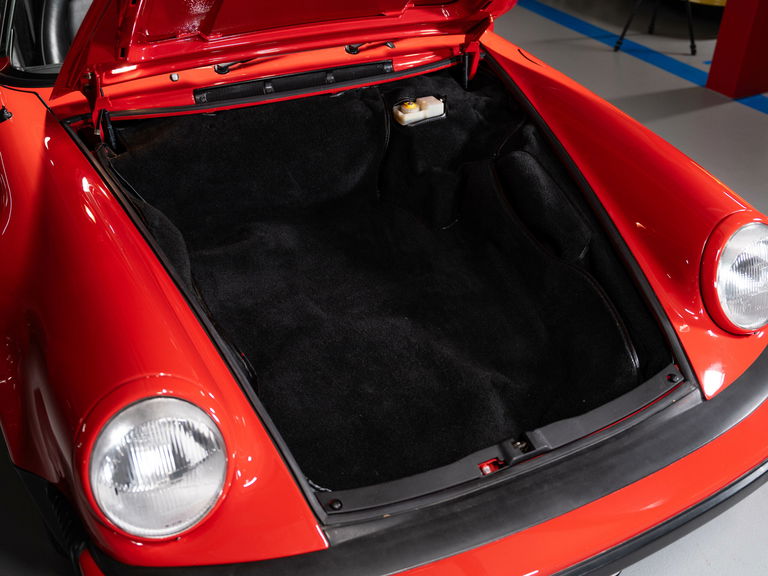 Porsche 911 Carrera 3.2 Speedster