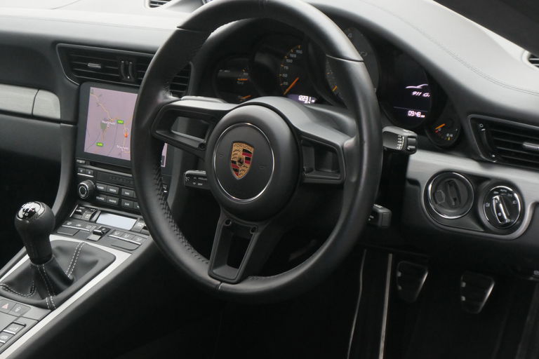Porsche 991 GT3 Touring