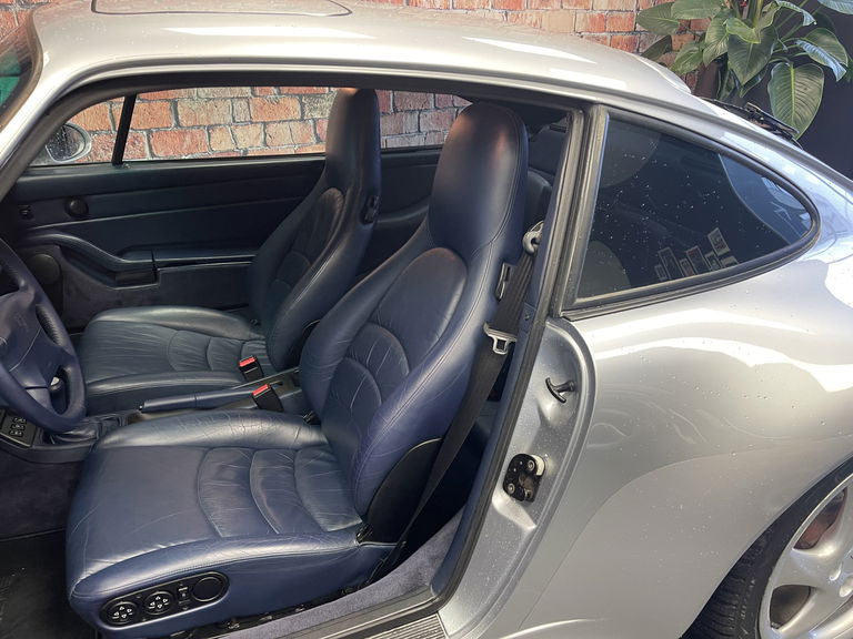 Porsche 993 Carrera 4S