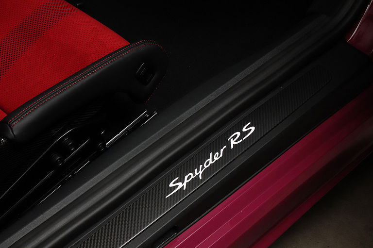 Porsche 718 Spyder RS