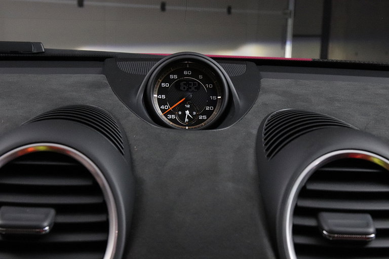 Porsche 718 Spyder RS