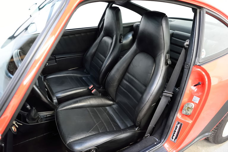 Porsche 911 Carrera 3.2 (US)