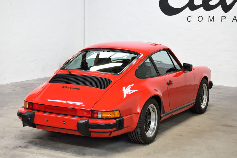 Porsche 911 Carrera 3.2 (US)