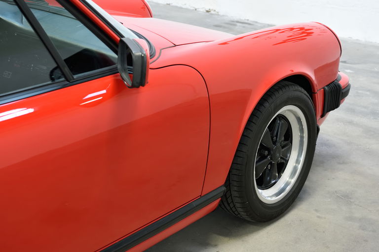 Porsche 911 Carrera 3.2 (US)