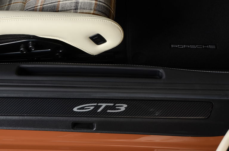 Porsche 992 GT3 Touring