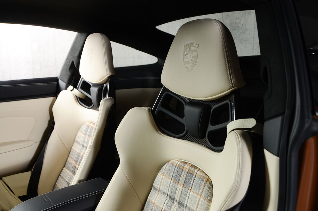 Porsche 992 GT3 Touring