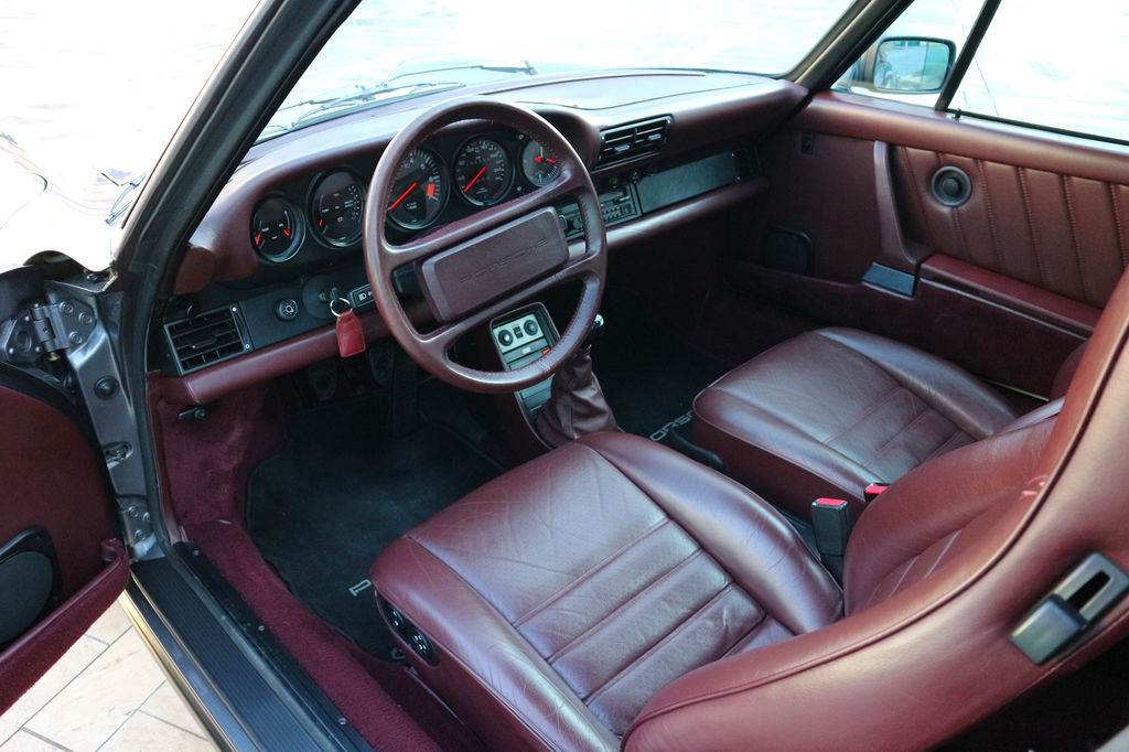 Porsche 911 Carrera 3.2