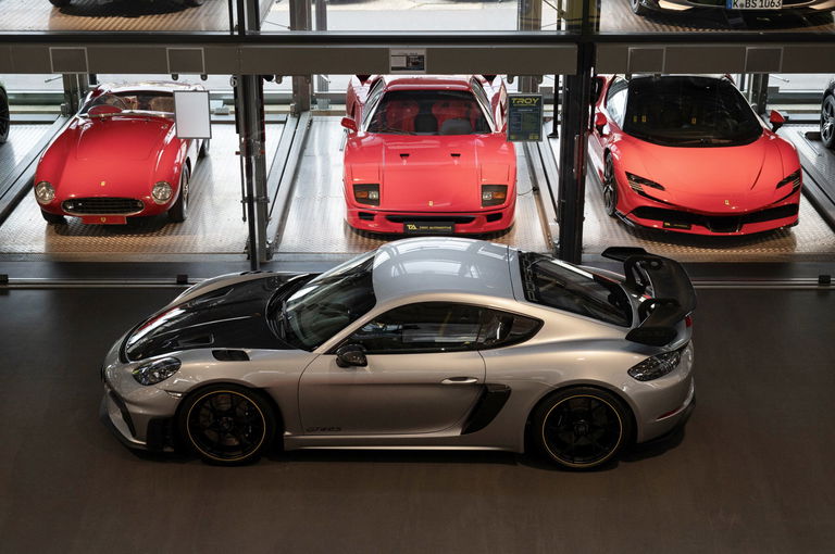 Porsche 718 Cayman GT4 RS