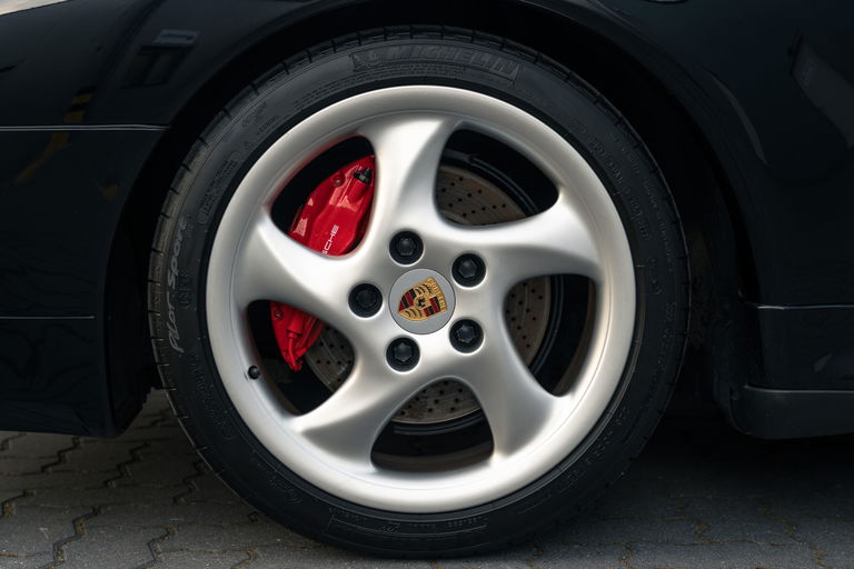 Porsche 993 Carrera 4S