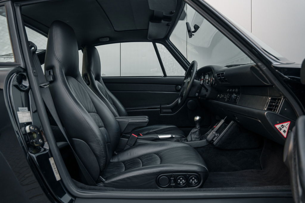 Porsche 993 Carrera 4S