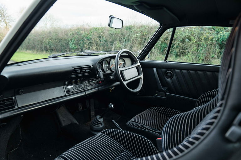 Porsche 911 Carrera 3.2