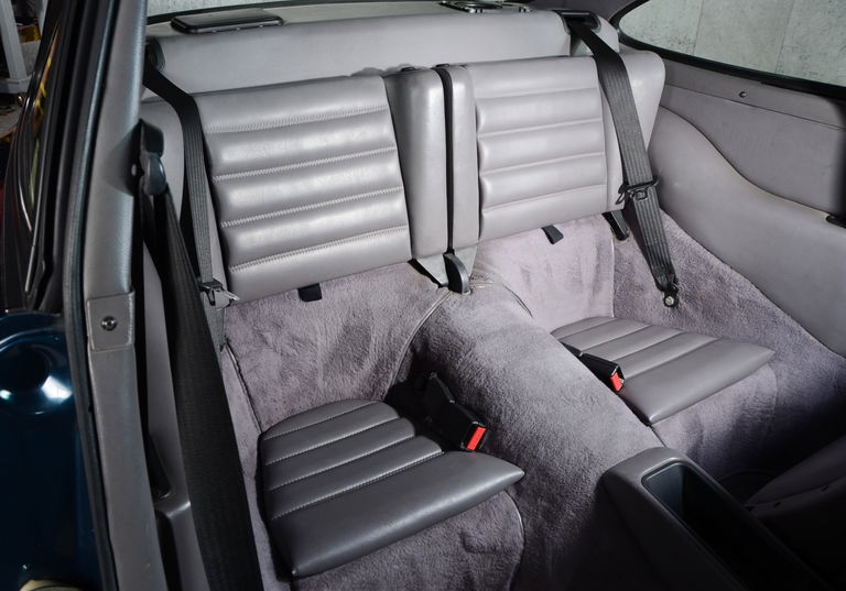 Porsche 964 Carrera 4