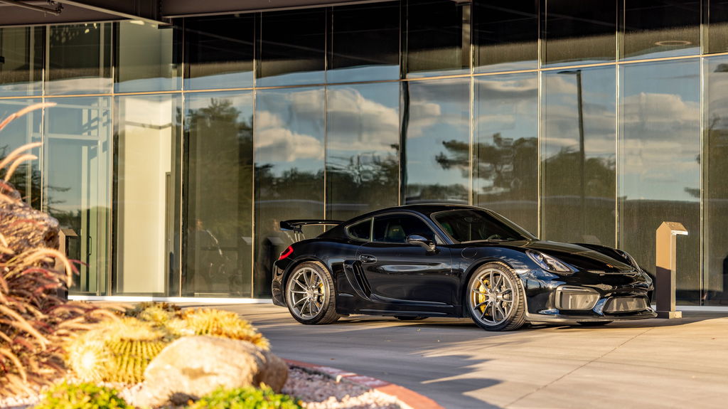 Porsche 981 Cayman GT4