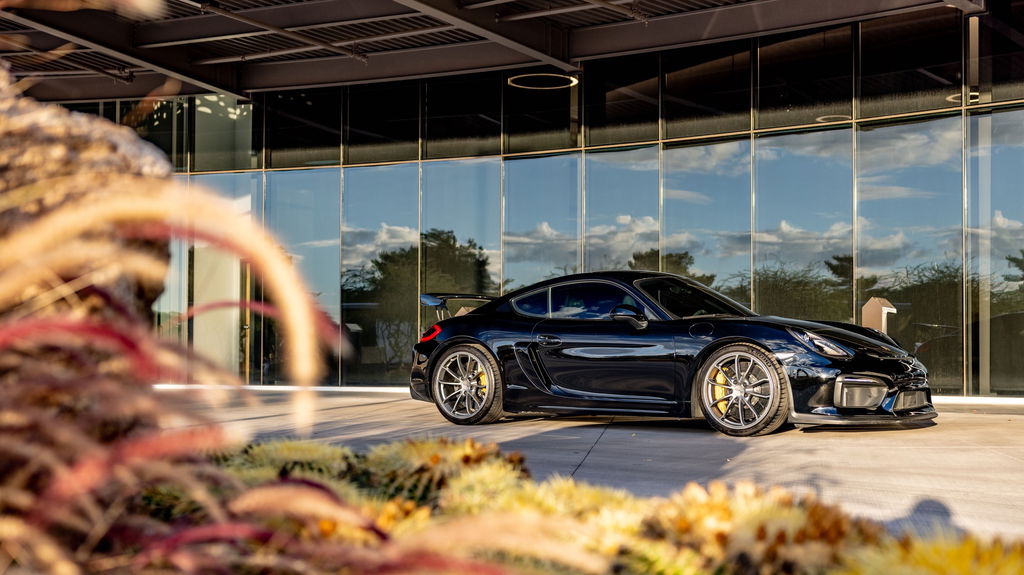 Porsche 981 Cayman GT4