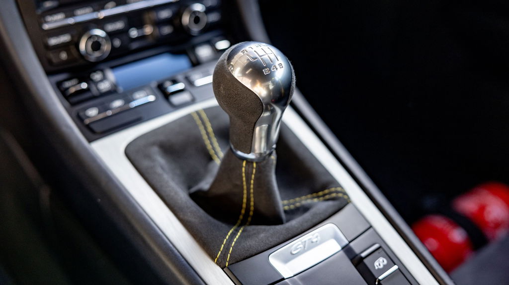 Porsche 981 Cayman GT4