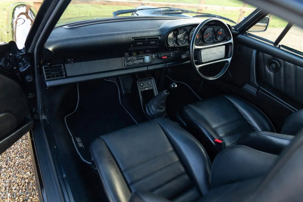 Porsche 911 Carrera 3.2