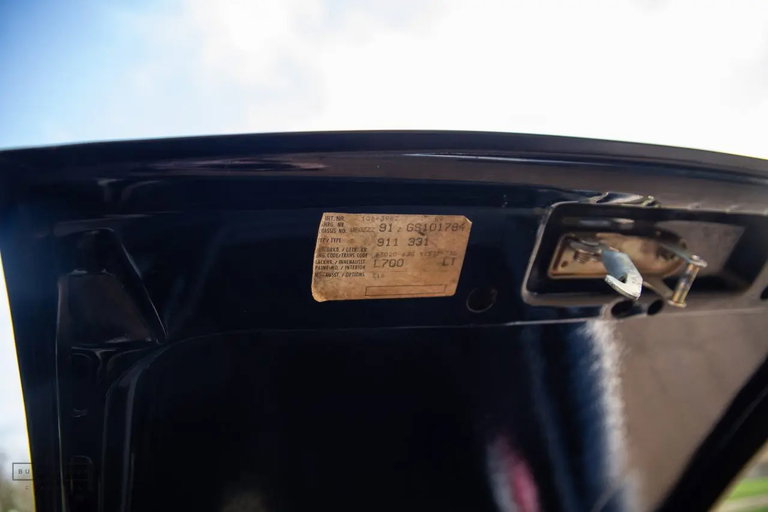 Porsche 911 Carrera 3.2