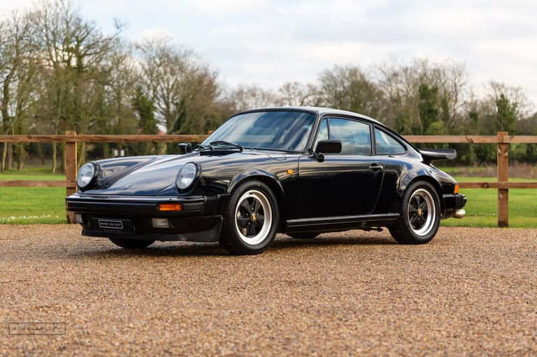 Porsche 911 Carrera 3.2