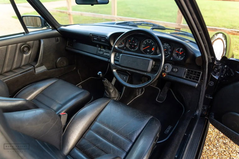 Porsche 911 Carrera 3.2