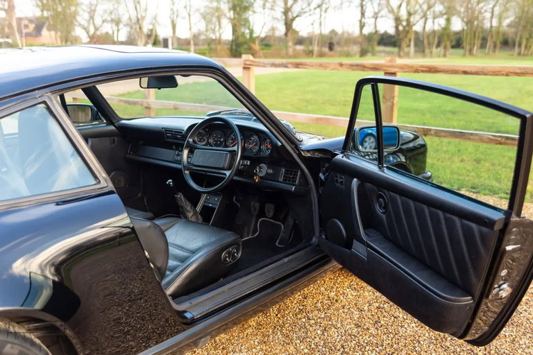 Porsche 911 Carrera 3.2