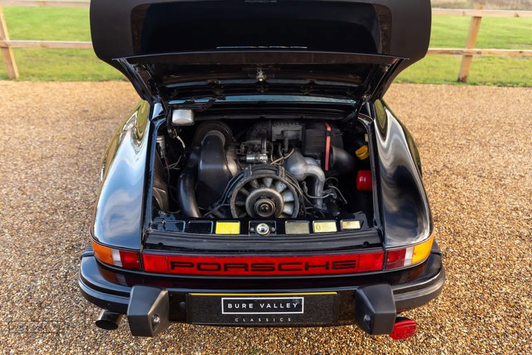 Porsche 911 Carrera 3.2
