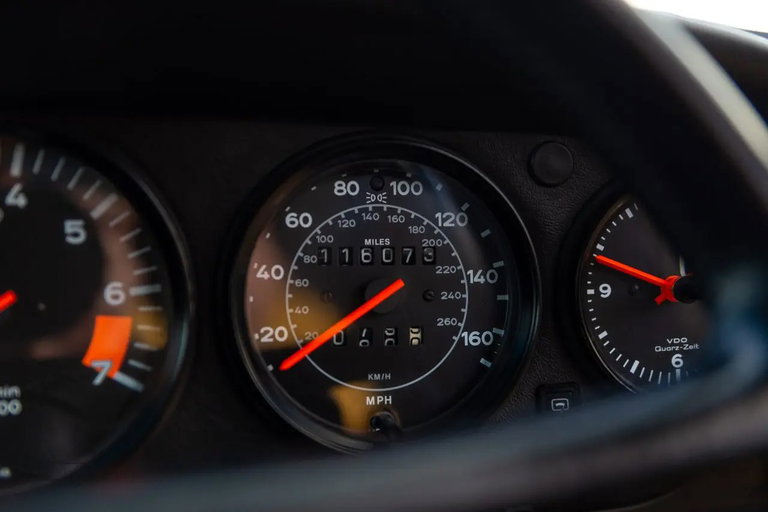 Porsche 911 Carrera 3.2