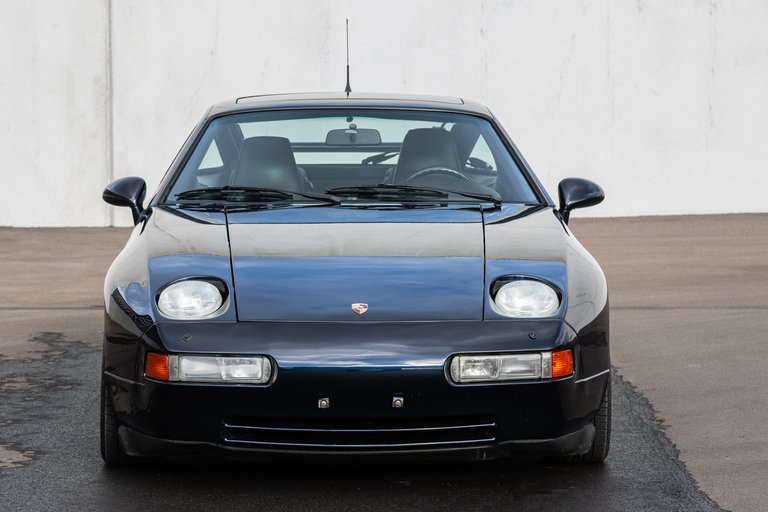 Porsche 928 GTS