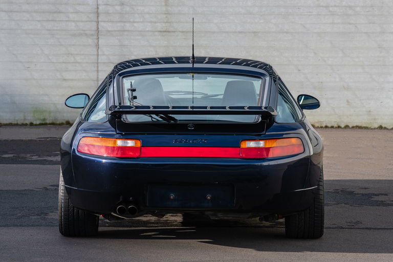 Porsche 928 GTS