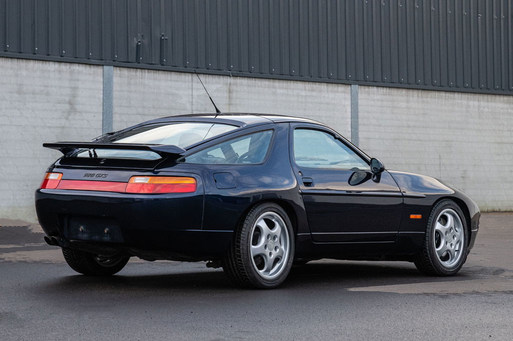 Porsche 928 GTS