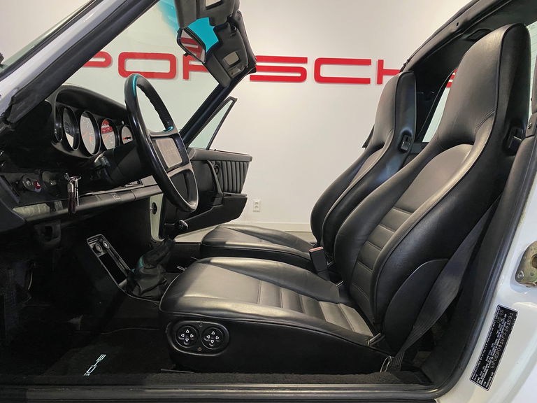 Porsche 911 Carrera 3.2 (US)