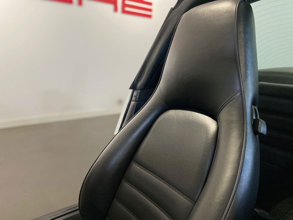 Porsche 911 Carrera 3.2 (US)